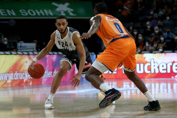 吃打反击太 吃打反击太